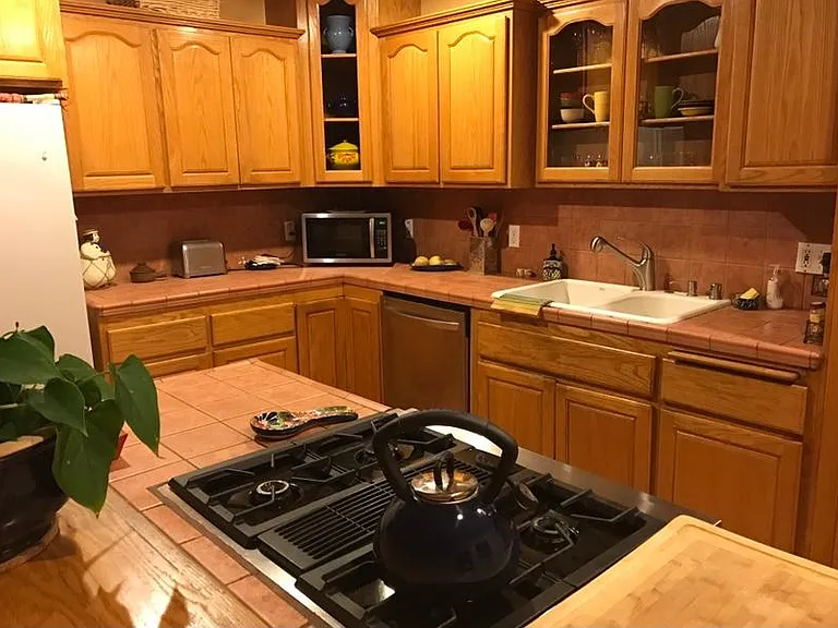 6057A Morella Ave — Photo 2