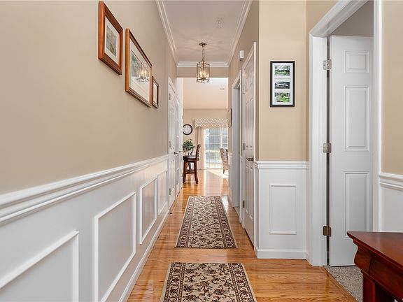 3rd image of 258 Pond Cir #258