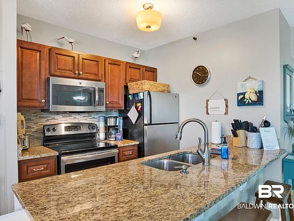 3rd image of 375 Plantation Rd #5206