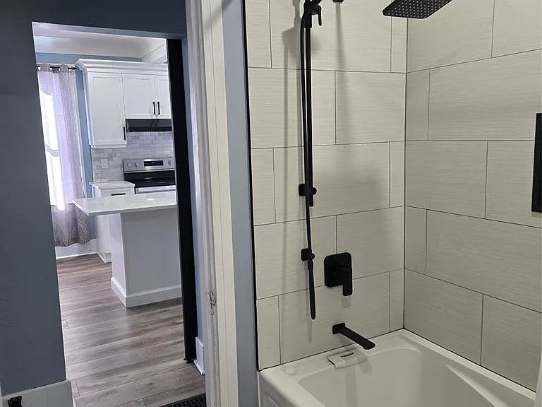 567 Oak St — Photo 10