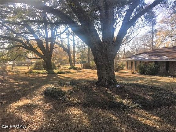 2nd image of 8 Sage Glenn Ln