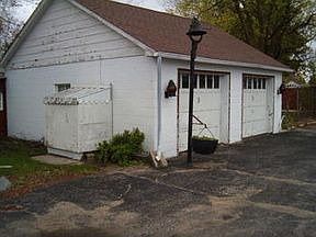 2nd image of 542 W 5th St