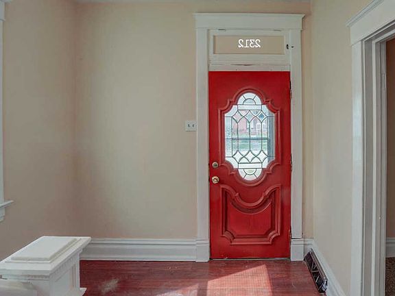 5th image of 2312 Delmar Ave