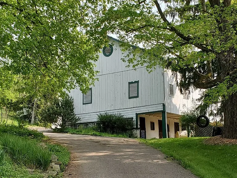 220 Streamside Ln #220 — Photo 2