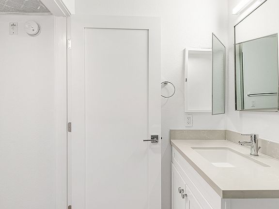5th image of 5807 Laurel Canyon Blvd APT 211