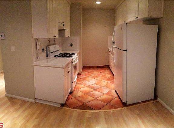 3rd image of 1109 20th St APT 5