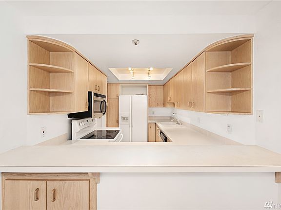 5th image of 9320 NE Juanita Dr APT 1A