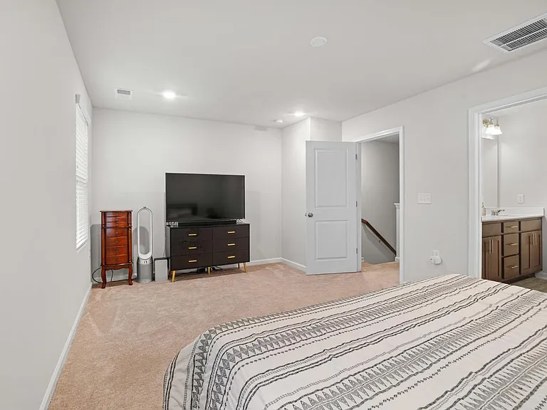 728 Cormiche Ln — Photo 23