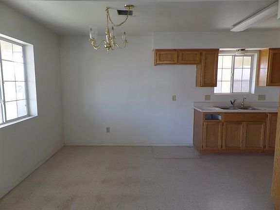 3rd image of 262 E San Felipe St