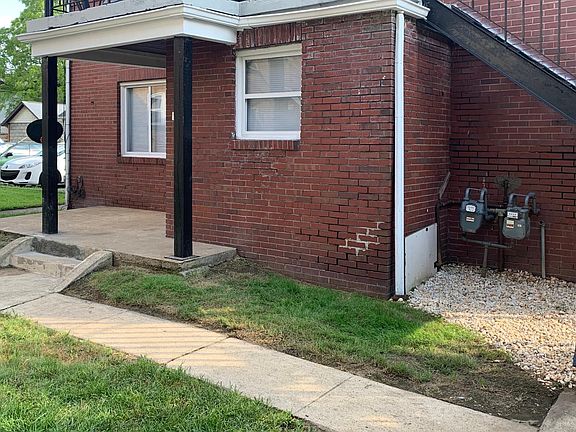 2nd image of 1515 1/2 Lee St E APT A