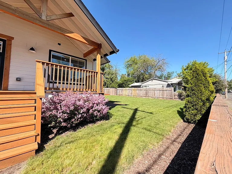 10107 SE Harold St — Photo 25