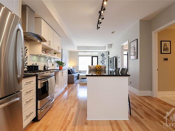 5th image of 808 Bronson Ave #105