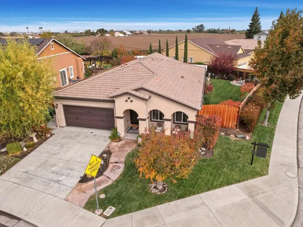 1298 Muir Ct, Tracy, CA 95304