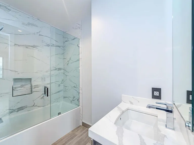 18538 Amie Ave — Photo 36