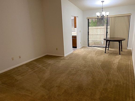 5th image of 500 Bristol Dr