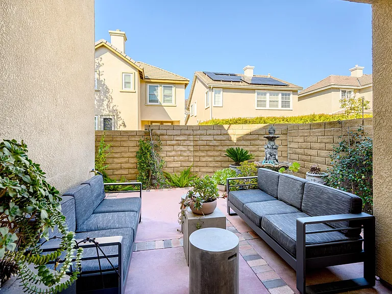 23315 Portland Ln — Photo 35