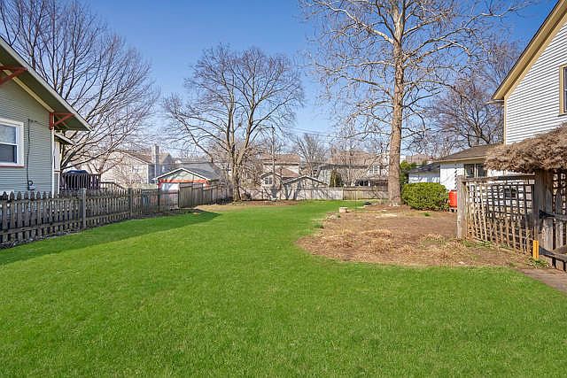 1st image of 4820 Linscott Ave