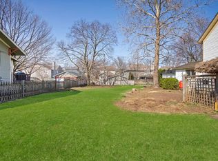 4820 Linscott Ave, Downers Grove, IL 60515