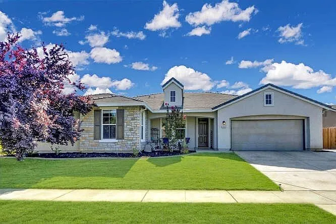 2053 Spanish Ranch Way photo 1