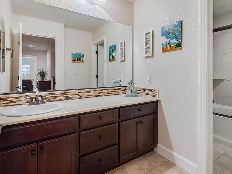202 Cezanne Ln #202 — Photo 7