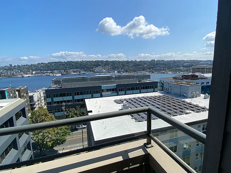 1504 Aurora Ave N #506 — Photo 4