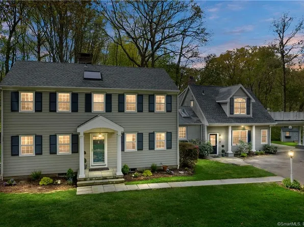 17 Cedar Hills, Weston, CT 06883