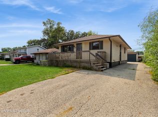 1504 Ridgeway St, Round Lake, IL 60073