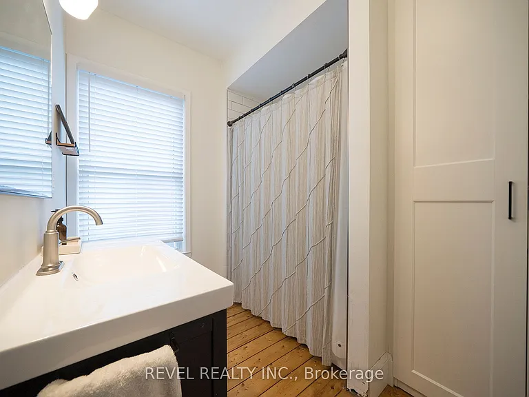 22 Lawrence St — Photo 13