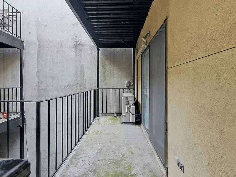 409 Adams St #6 — Photo 17