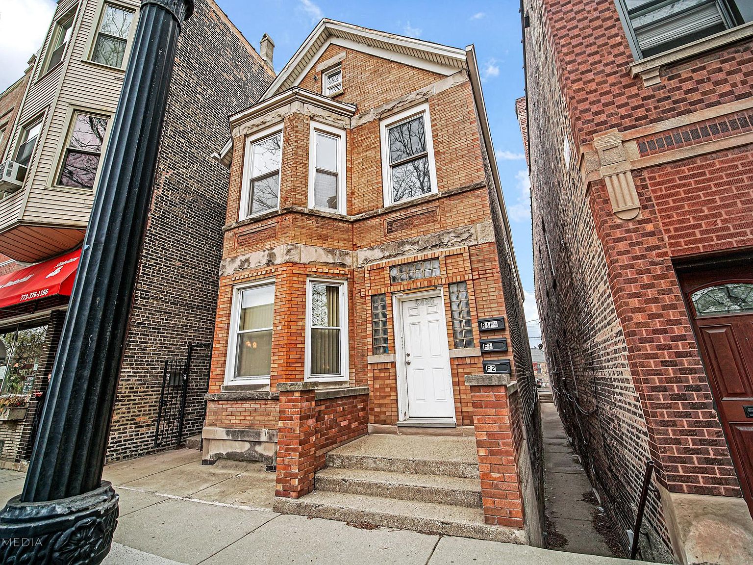 2420 S Oakley Ave #1R, Chicago, IL 60608 | Zillow