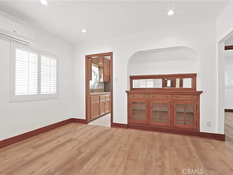 236 W Arbor Vitae St — Photo 10