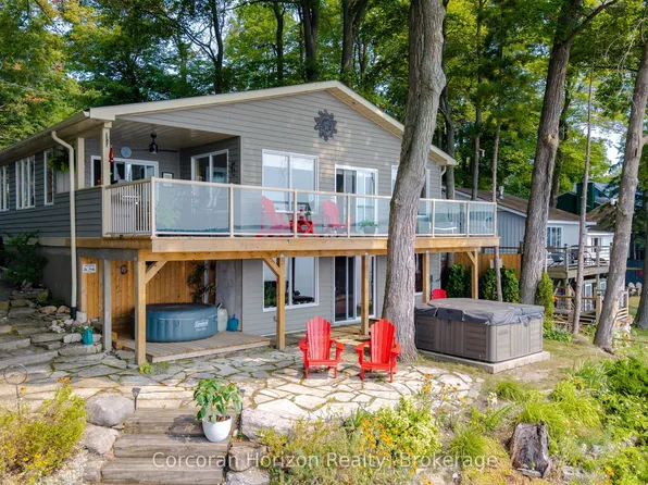 380 Robins Point Rd, Tay, ON L0K 2A0
