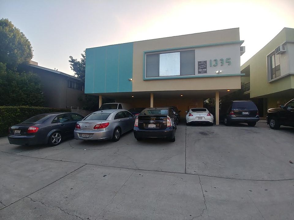 1st image of 1335 N Poinsettia Pl APT 6