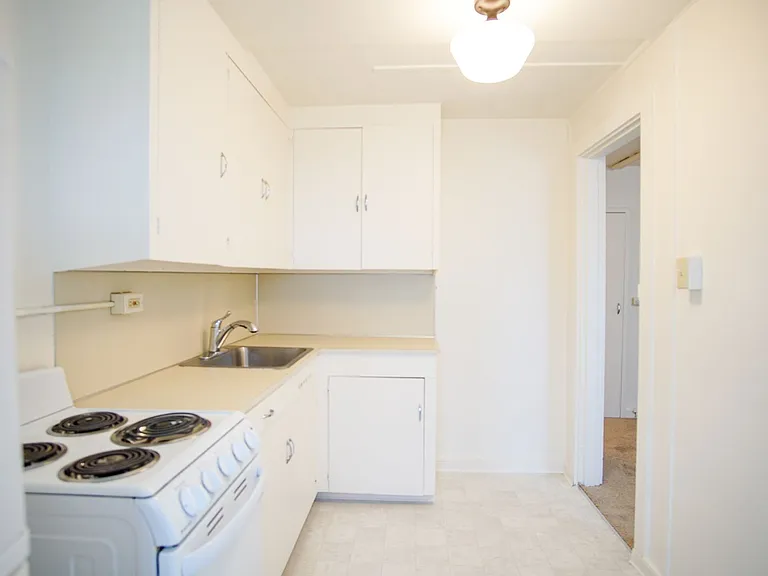 1532 NE 14th Ave #10 — Photo 1