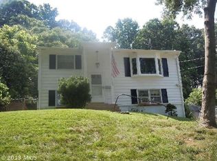 15306 Nevada St, Woodbridge, VA 22191