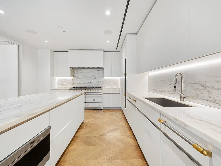 1228 Madison Ave #2 — Photo 5