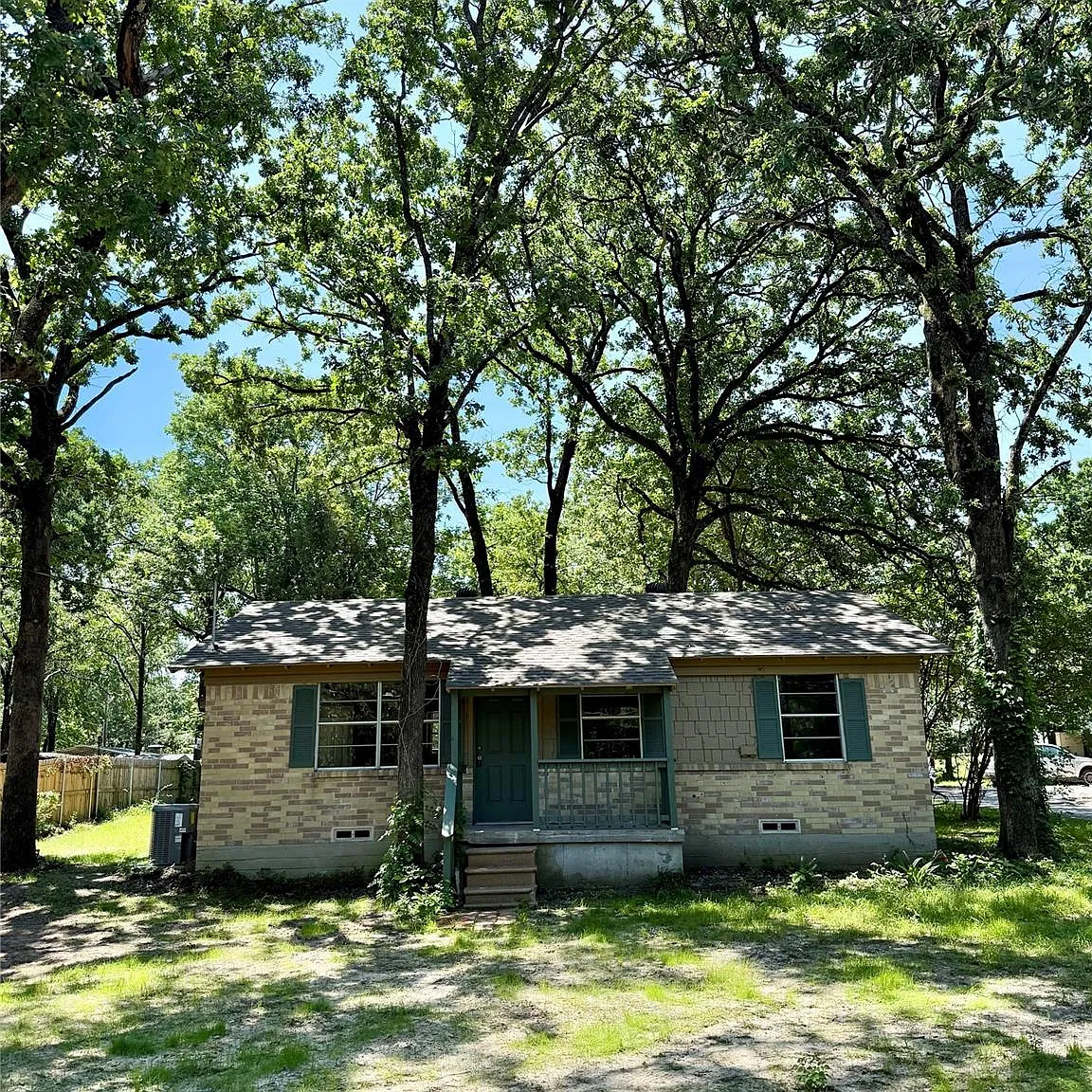 2 bed, 816 sqft, $1,300 — Photo 1
