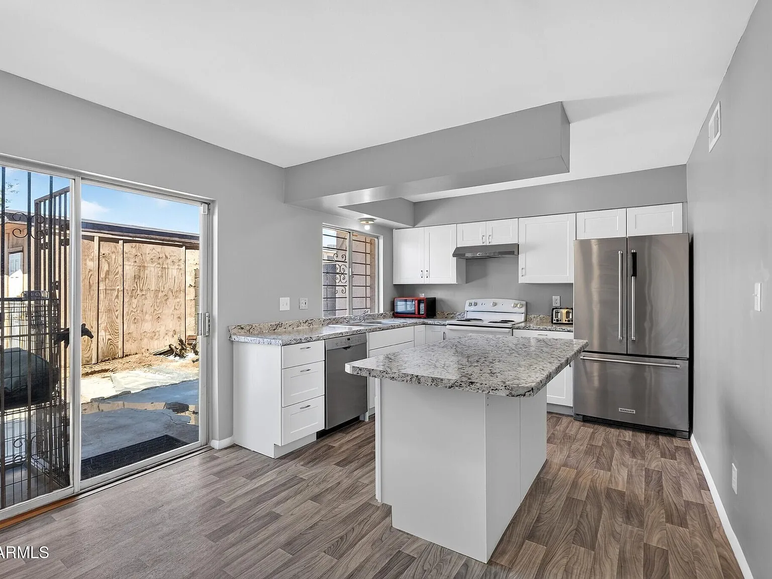 4625 W Thomas Rd — Photo 3