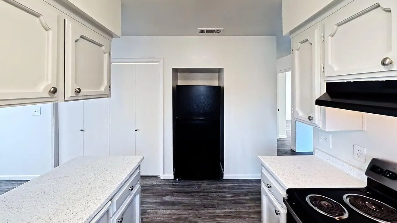 Countryside Apartments — Photo 2