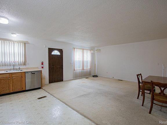 3rd image of 17501 Clarann St