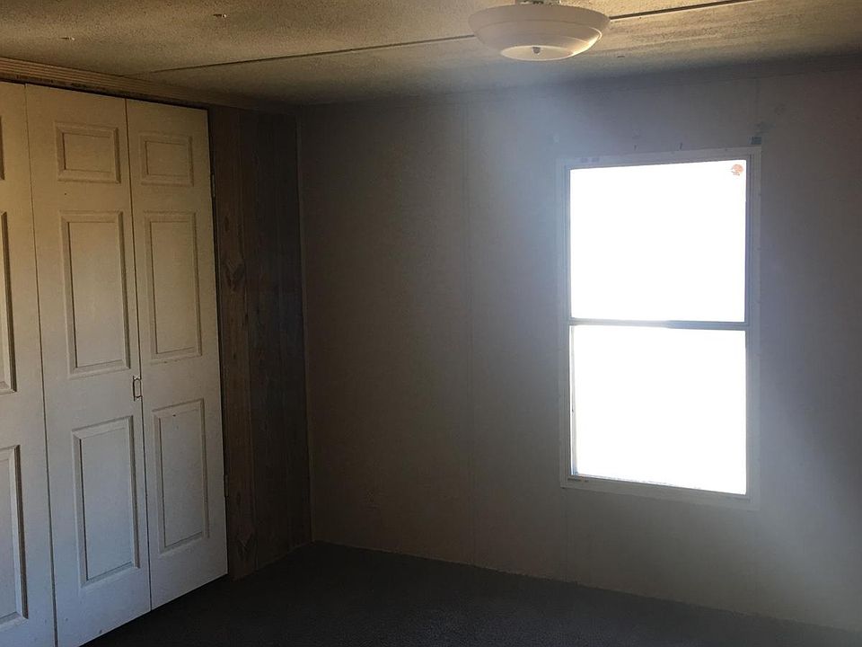 2nd image of 813 Knight St