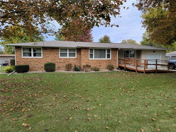 1512 Pennsylvania Ave, Windsor, IL 61957