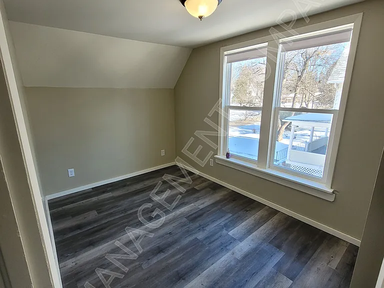 321 6th Ave #321 — Photo 13
