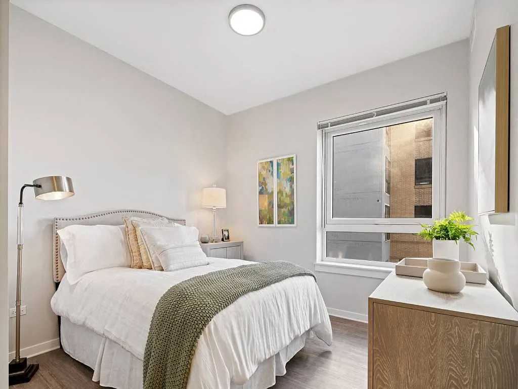 23rd Place Apartments - Market Rate Apartments — Photo 4