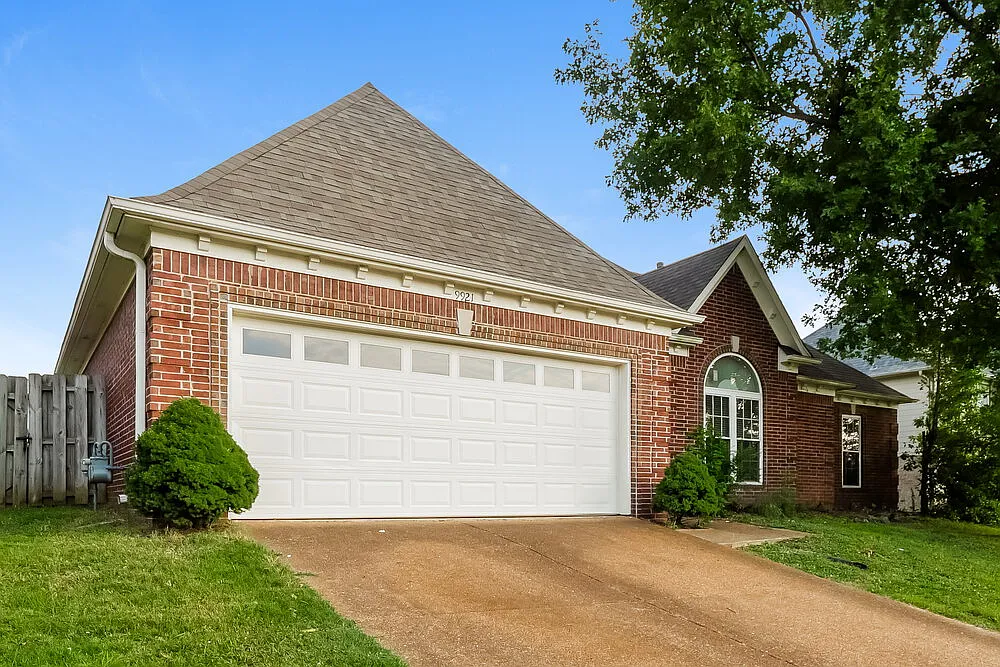 3 bed, 2.0 bath, 1500 sqft, $1,740 — Photo 3