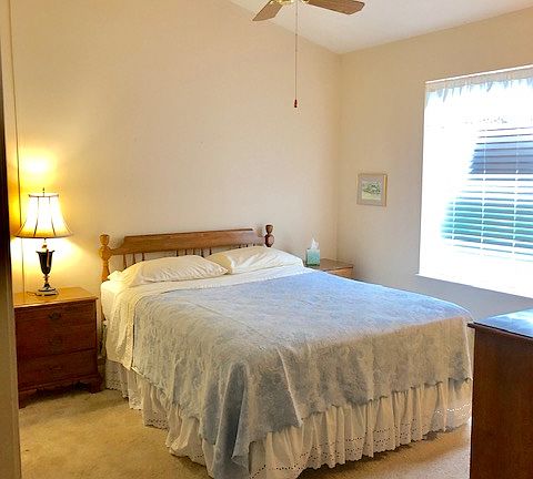 Vaulted ceiling in BR 2