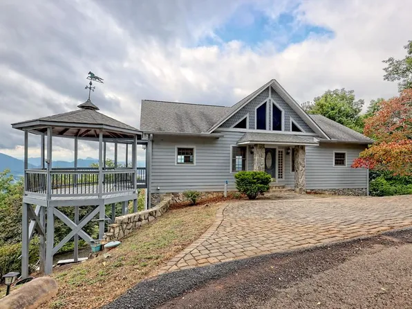 10 Knollwood Pl, Hayesville, NC 28904
