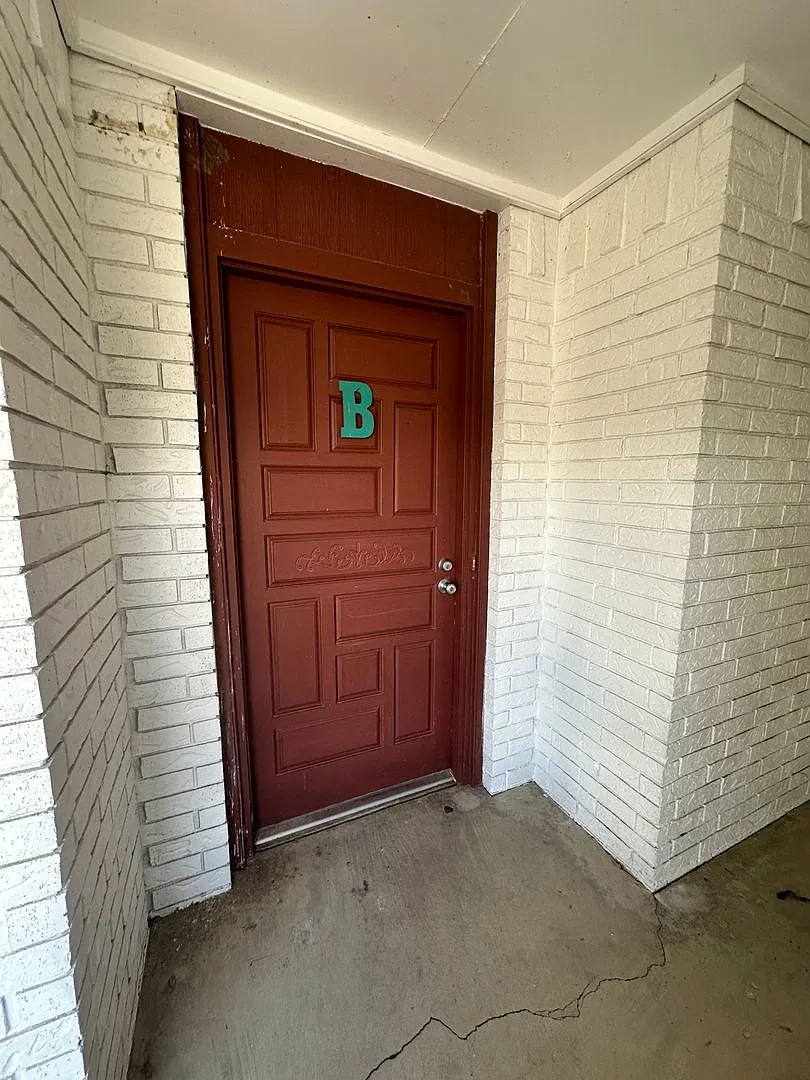 29 Southridge — Photo 2