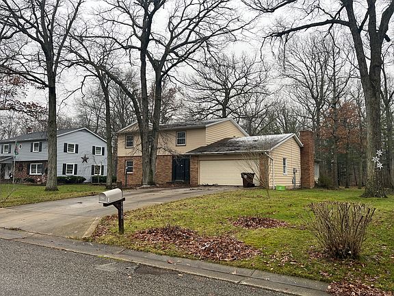 2nd image of 1918 Edgewood Dr