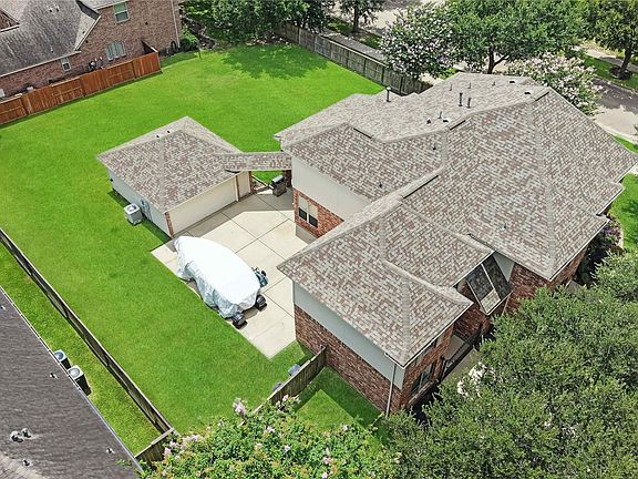 4th image of 1302 Lake Grayson Dr